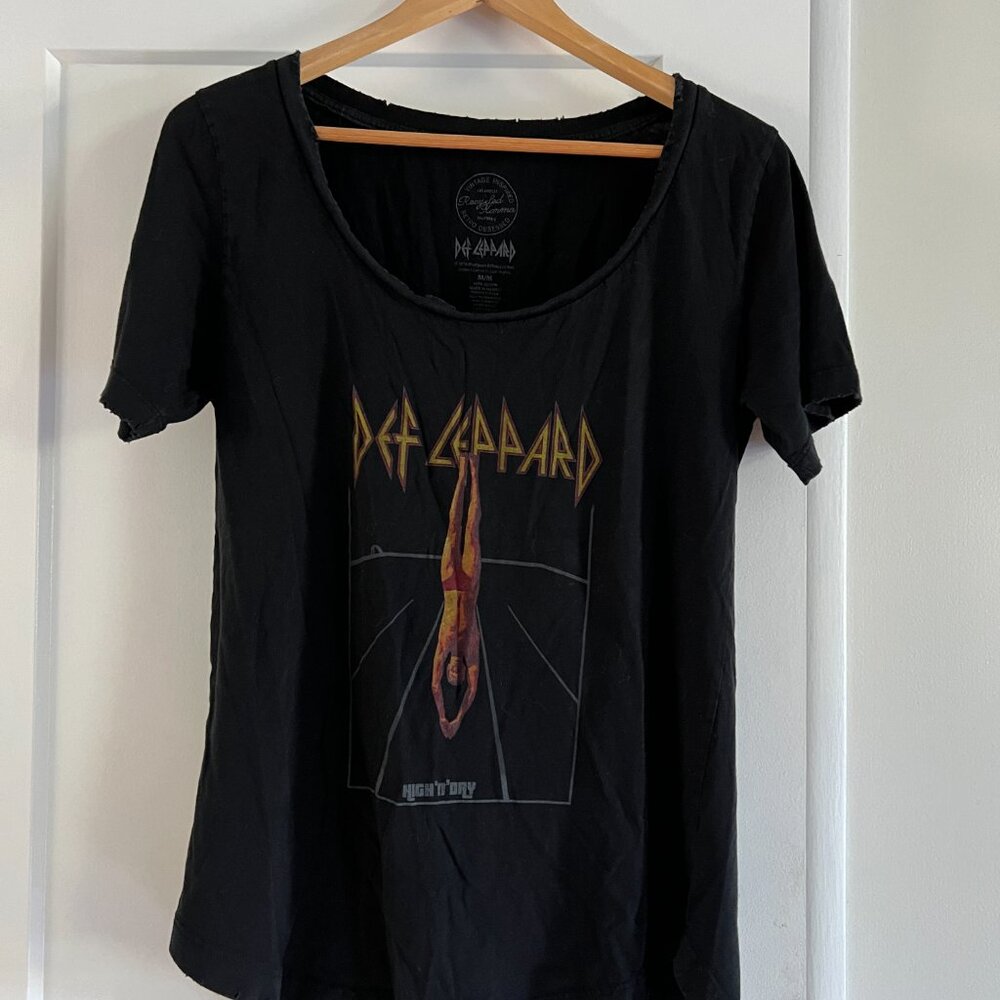 Def Leppard Band Tee